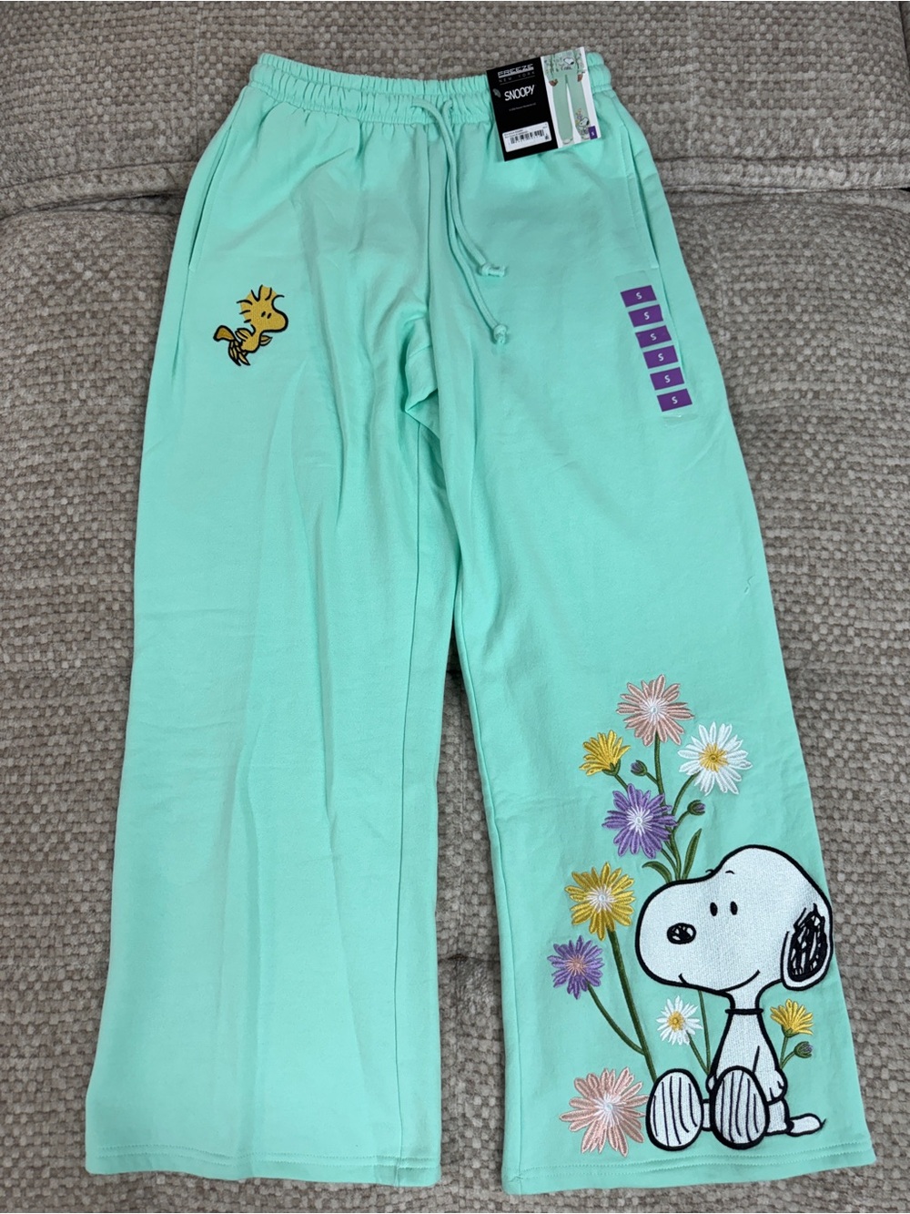 NWT Peanuts Snoopy Fleece Wide Leg Pants Women's SMALL Mint Embroidered